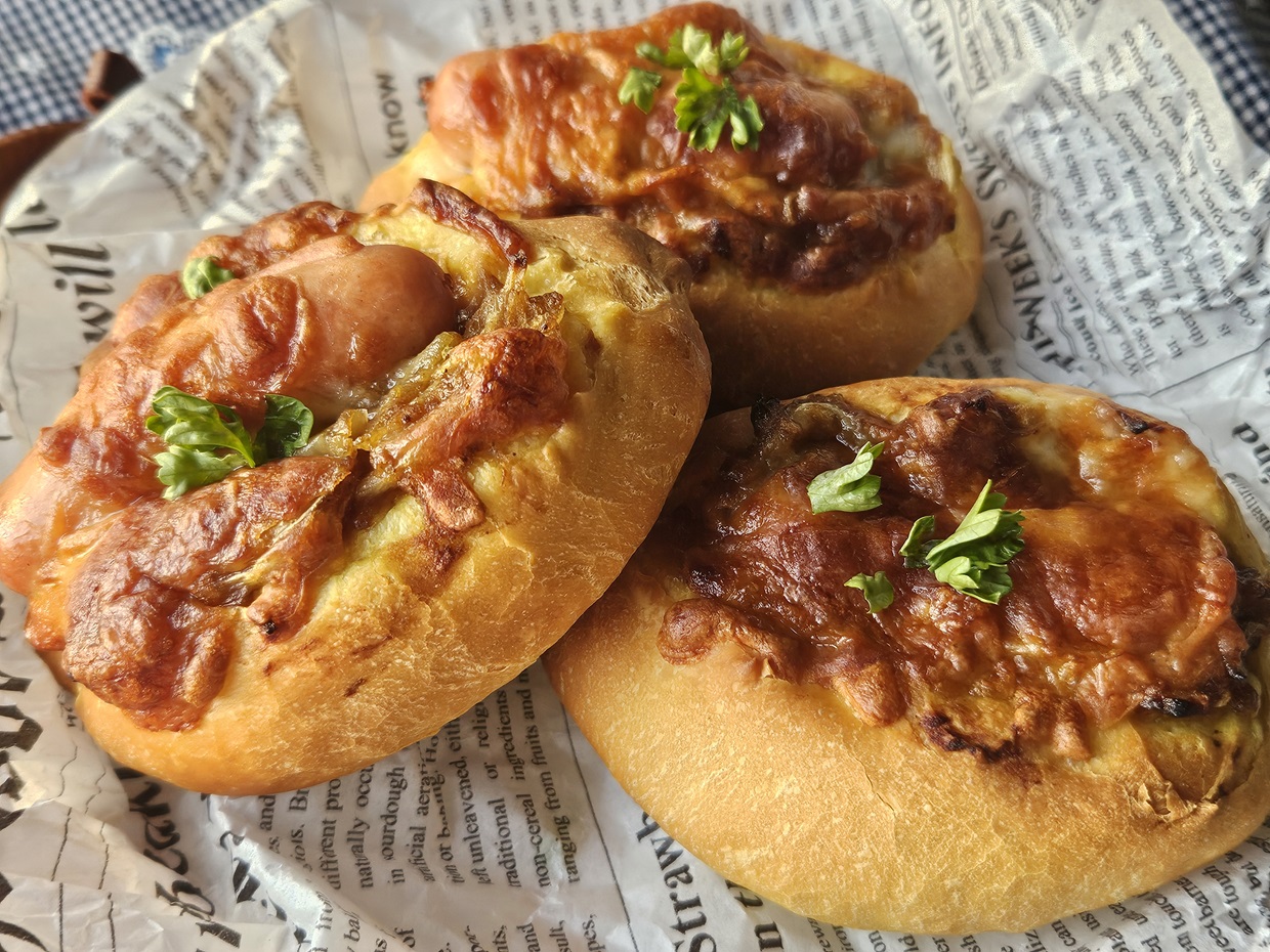 楽しくパンづくり～米粉パンのカレードッグ～