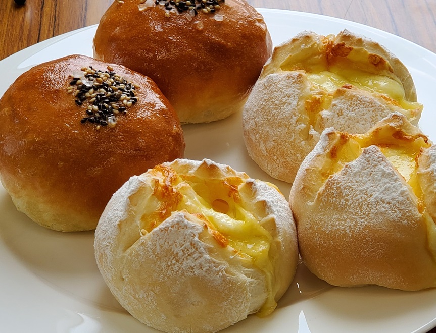 とろけるチーズパン