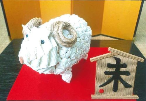三条教室【ワンデー特別講座】紙ひもで干支の「未（ひつじ）」を作る！