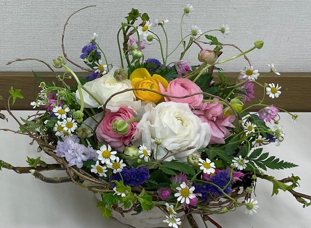 ３月「イースターの春色のアレンジメント」