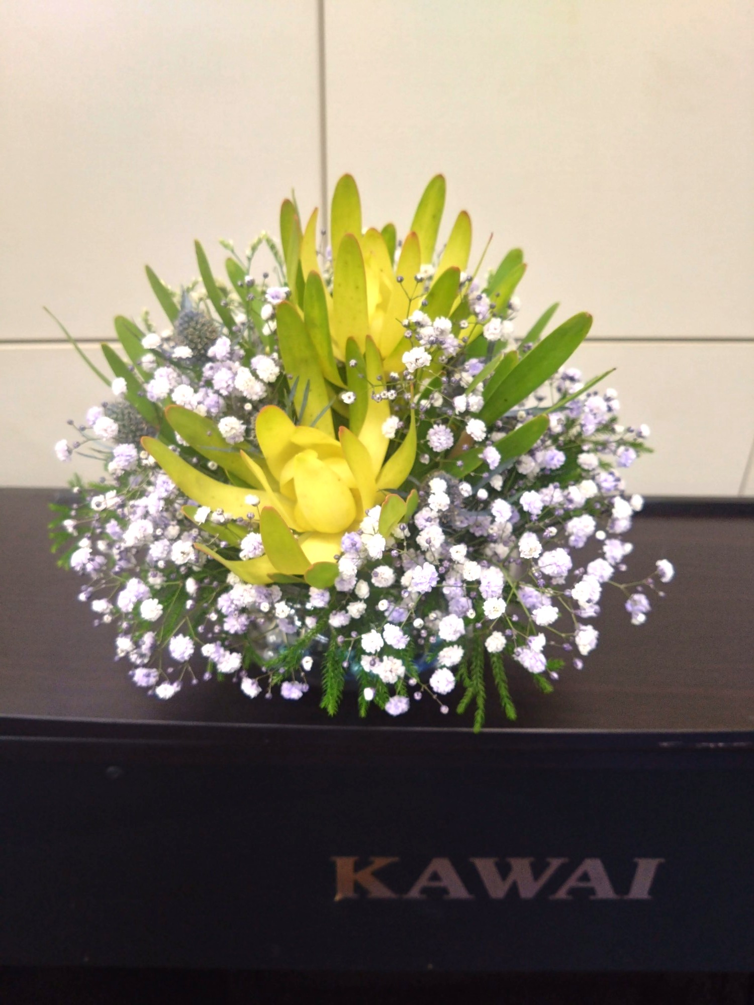 6月「そのままドライフラワーになるアレンジ」