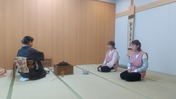 「ラグーナスクエア」会場 茶道　裏千家　4月期