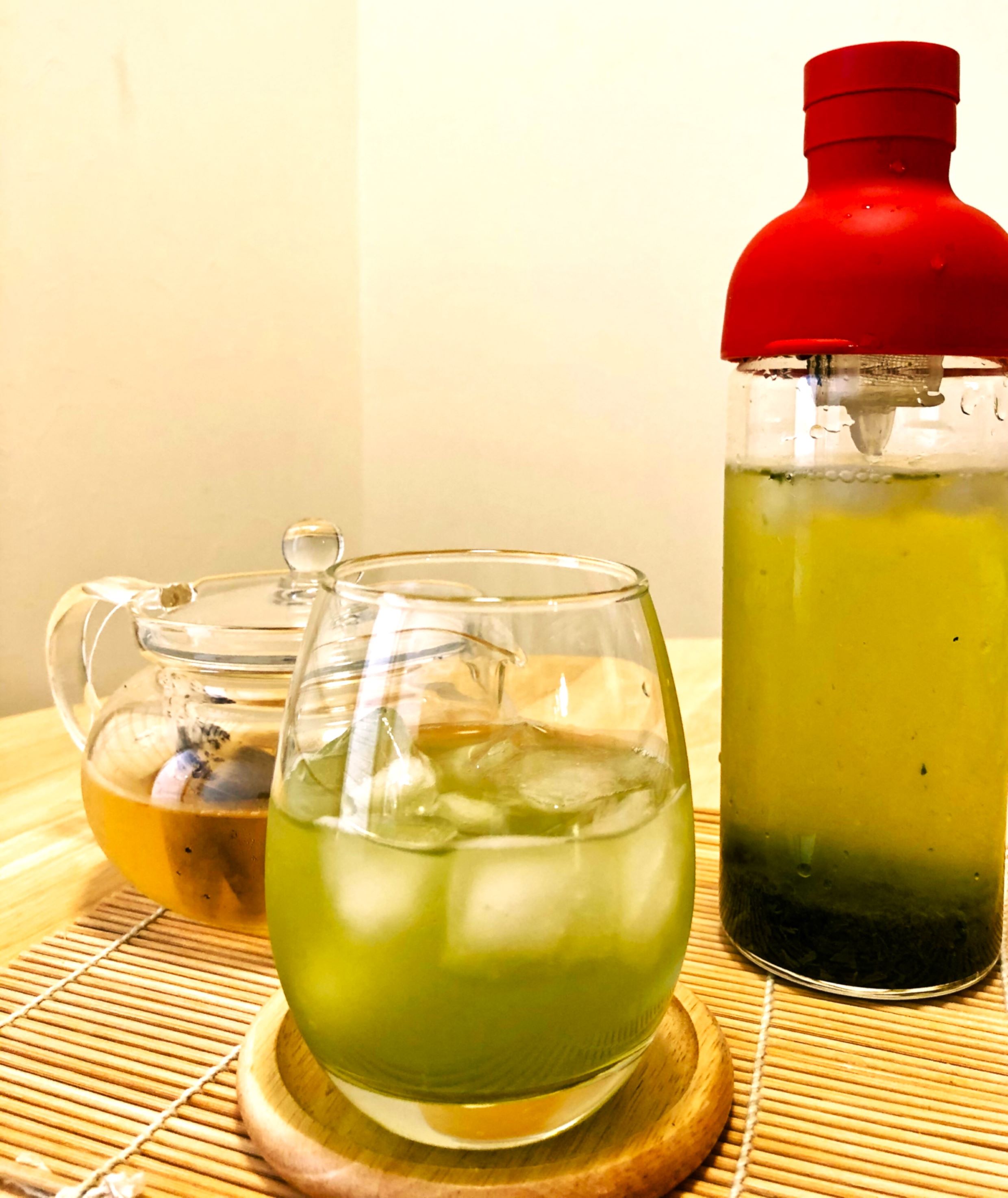 冷茶を楽しむ