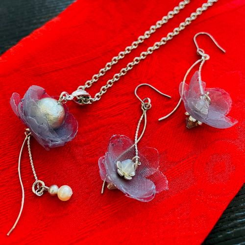 1day フラワービーズアクセサリー【ネックレス＆ピアス(またはイヤリング）】　
