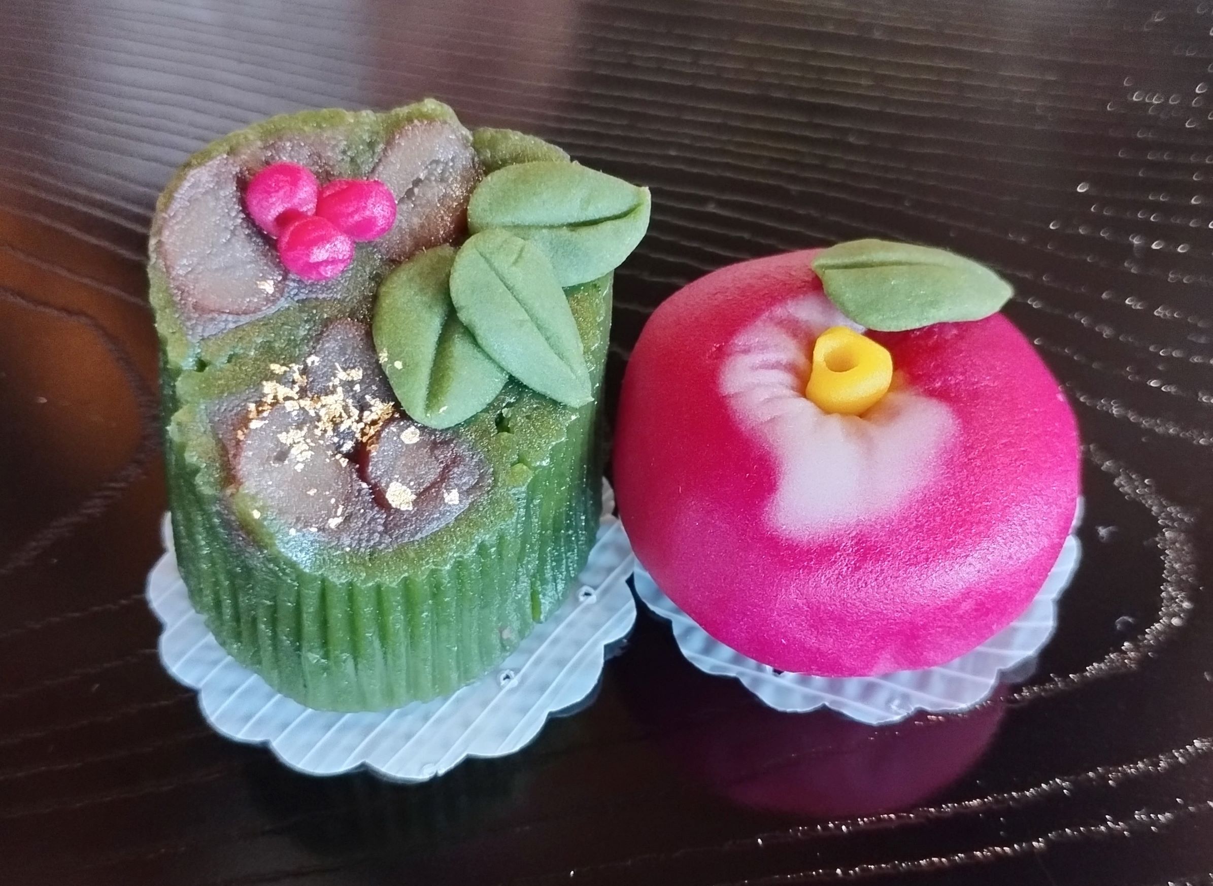 冬の和菓子　練り切りと羊羹