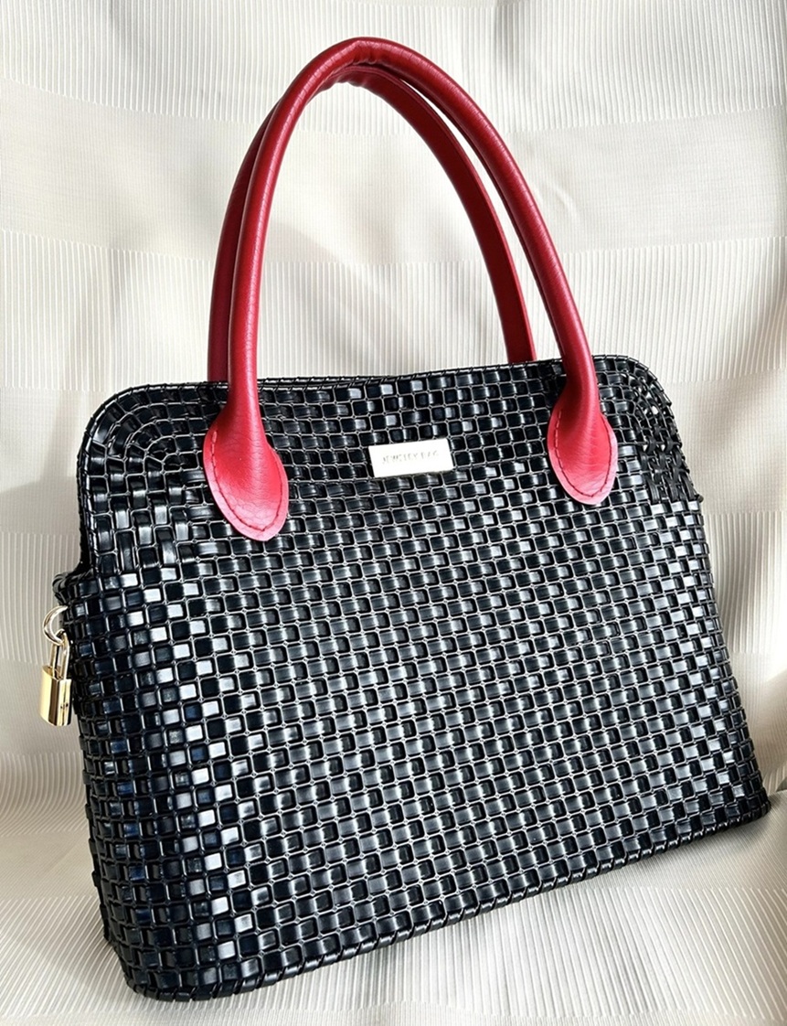 毎日使いたくなるジュエリーバッグ®