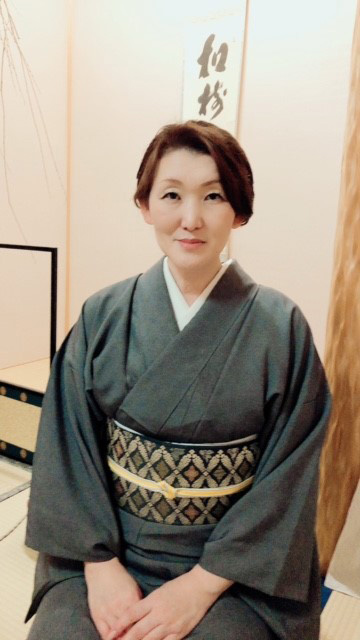 石井宗美(茶道宗徧流正教授)